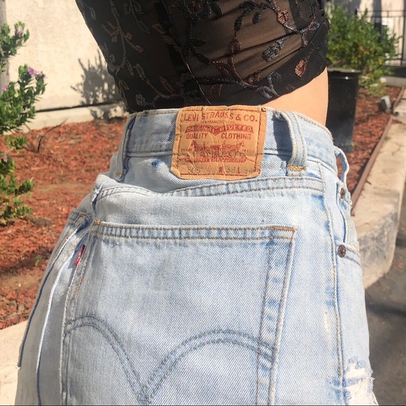 VINTAGE LEVIS DISTRESSED JEAN SKIRT - Picture 3 of 4